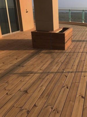 sàn gỗ thông biến tính nhiệt ngoài trời